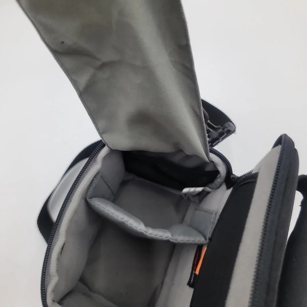 Kodak Easyshare DX6490 Camera With Bag‎ UNTESTED